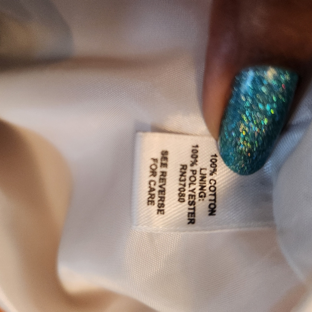 Cato blue, white, and black floral skirt. Size 12. White liner & fastens… - Picture 3 of 8